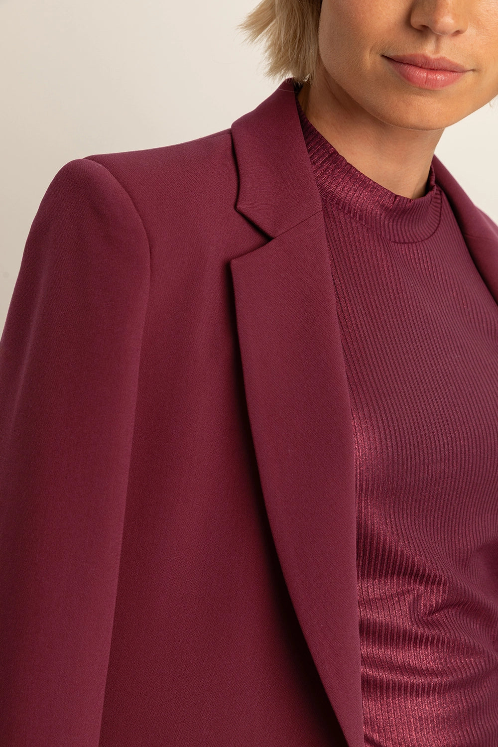 Marynarka z elastycznego materiału