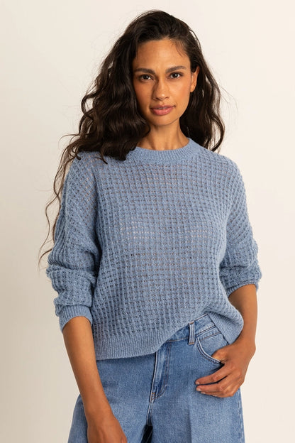 Sweter z ażurowym splotem